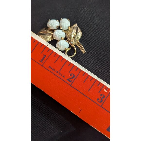 Vintage Egyptian Revival White Scarab Beetle Brooch Pin Gold Plated Leaf Design - Picture 6 of 6